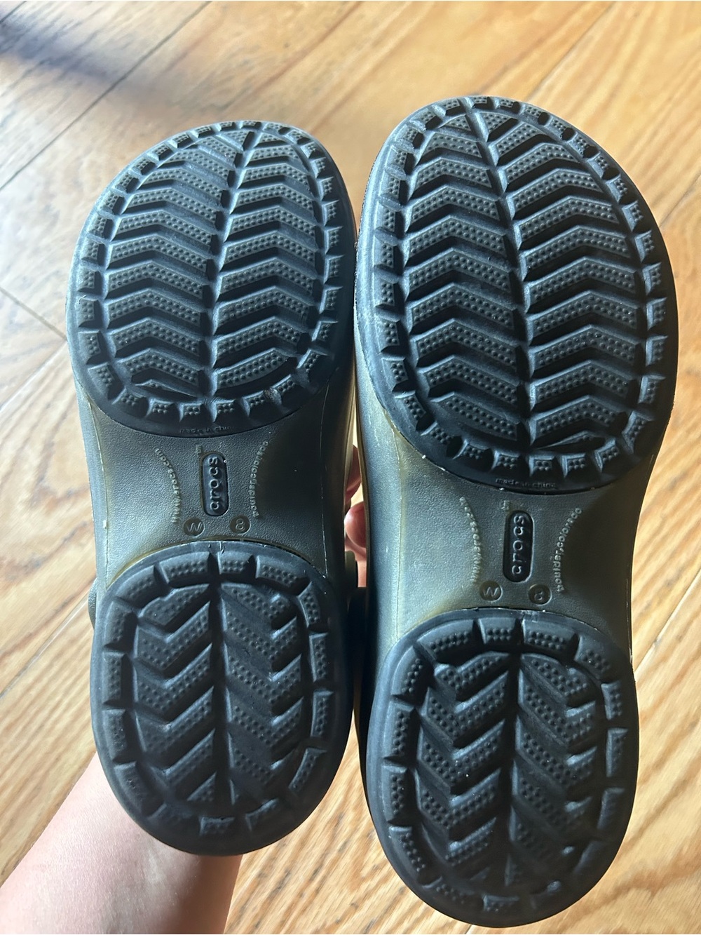 Women’s CROCS Olive Green T-Strap Clog Sandals Mary Jane style - Picture 2 of 3